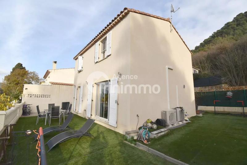 Villa - 105 m² - 4 pièces