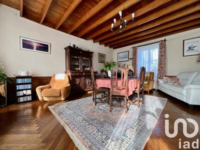 Maison - 224 m² - 10 pièces