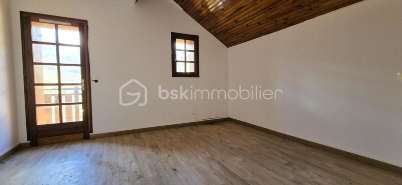 Châlet - 227 m² - 7 pièces