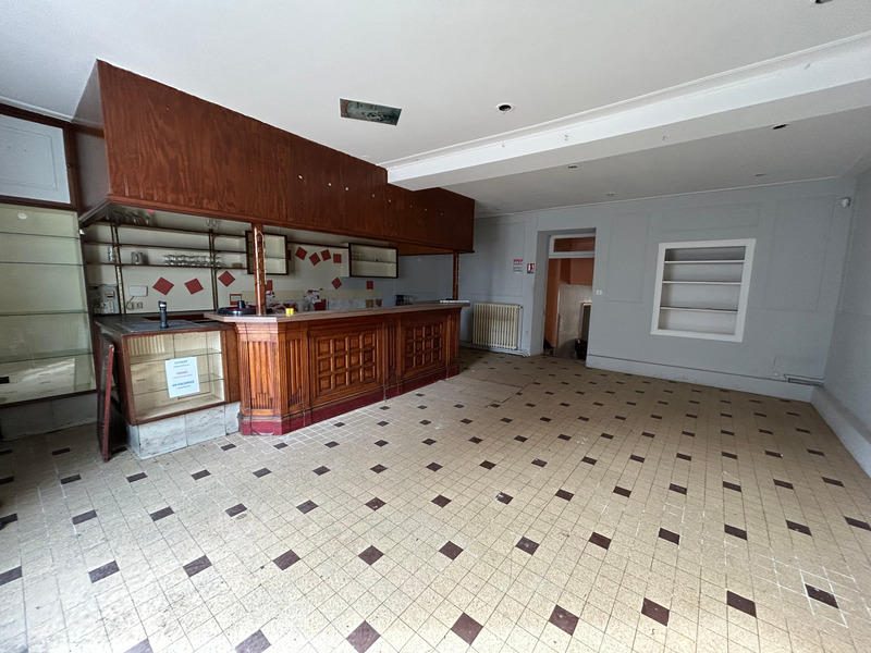 Maison - 290 m² - 11 pièces