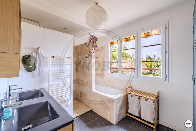 Maison - 126 m² - 6 pièces