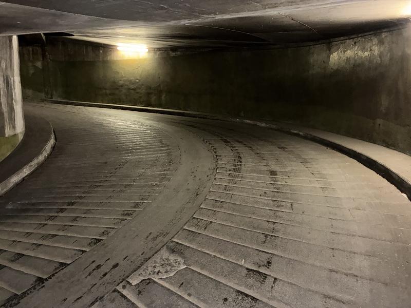 Parking / Garage - 12 m²