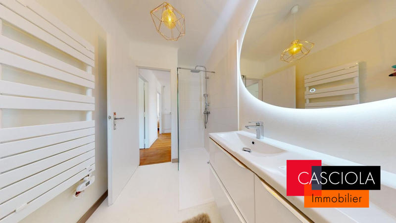 Maison - 170 m² - 6 pièces