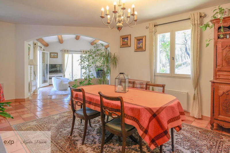 Maison - 185 m² - 7 pièces