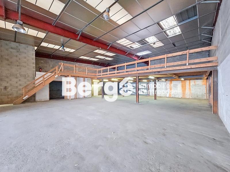 Entrepôt - 565 m²
