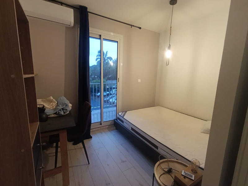 Appartement - 90 m² - 5 pièces