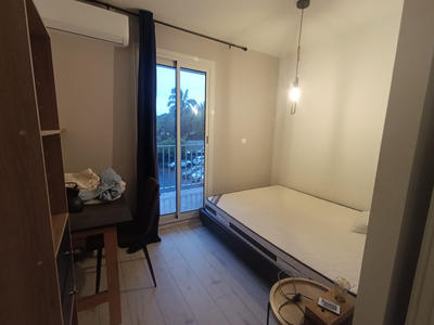 Appartement - 90 m² - 5 pièces