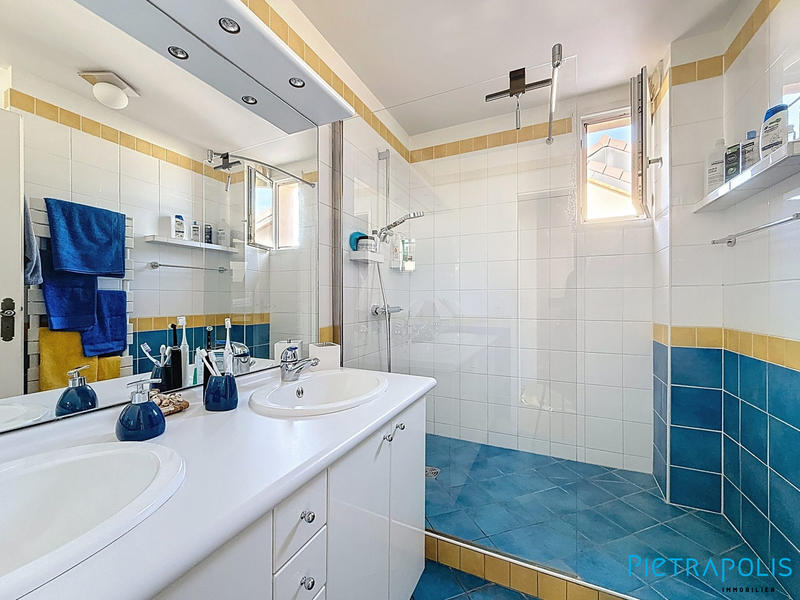 Maison - 138 m² - 4 pièces