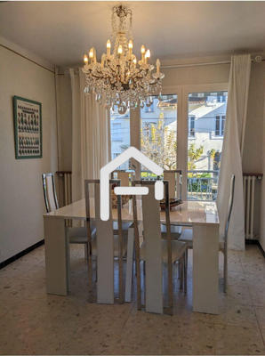 Maison de ville - 220 m² - 9 pièces