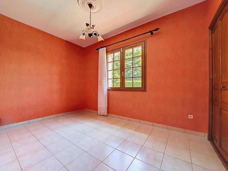 Maison - 271 m² - 5 pièces