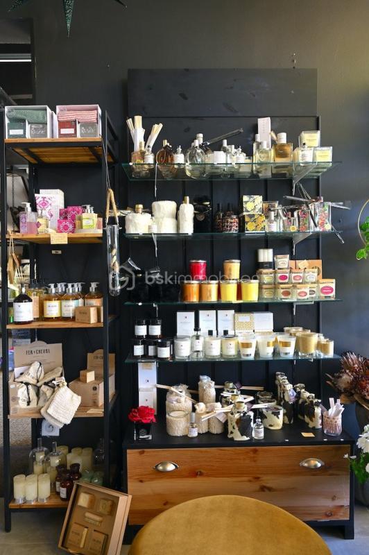 Local commercial - 71 m² - 2 pièces