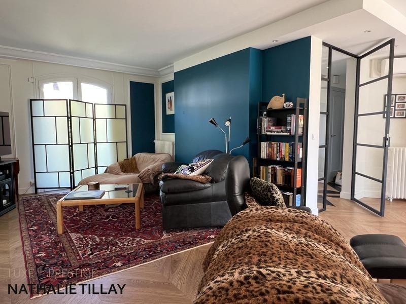 Maison - 243 m² - 7 pièces