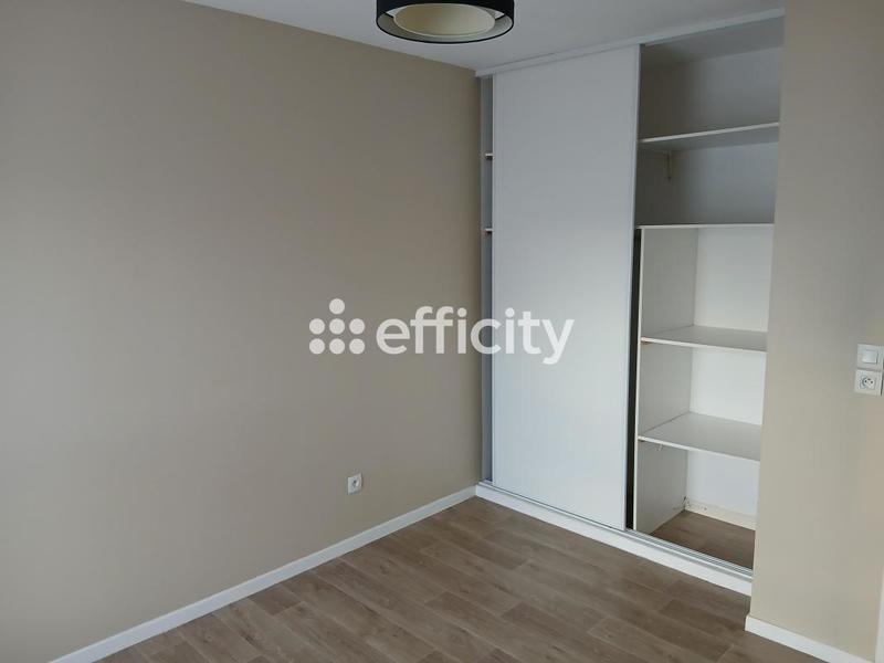 Maison - 85 m² - 5 pièces