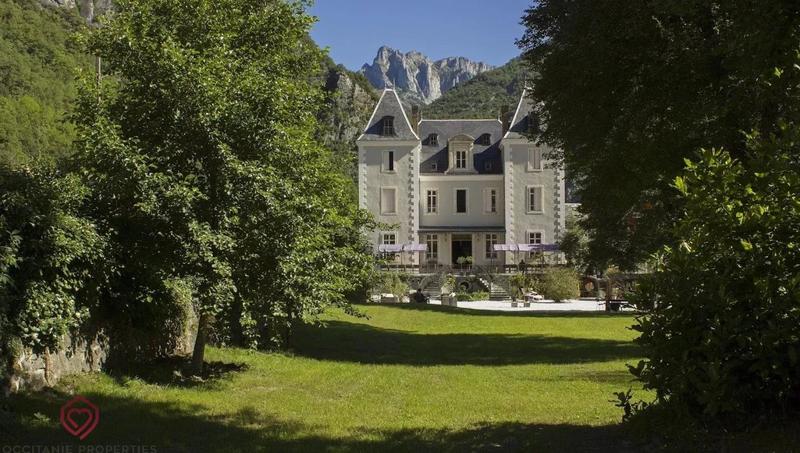 Château - 536 m² - 29 pièces