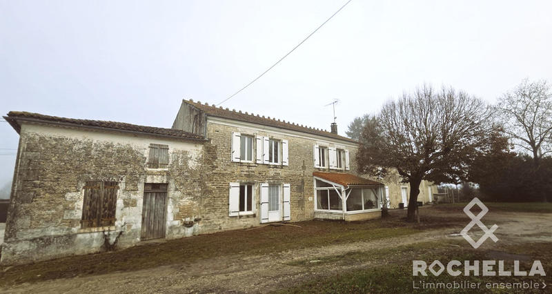 Maison ancienne - 190 m² - 8 pièces