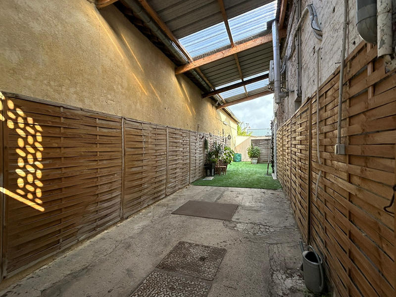 Immeuble - 6 pièces