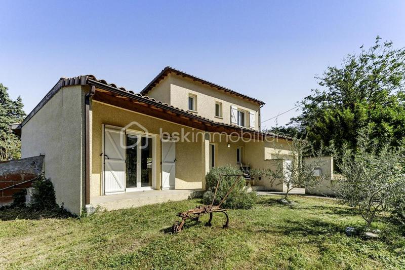 Villa - 137 m² - 5 pièces
