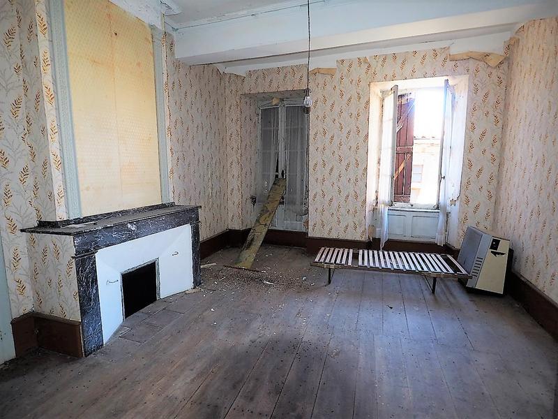 Maison - 300 m² - 10 pièces