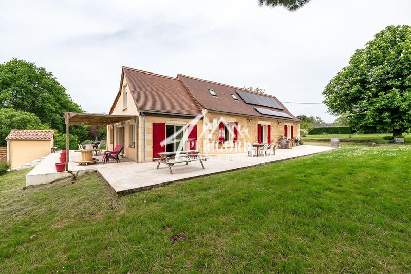 Maison ancienne - 173 m² - 8 pièces