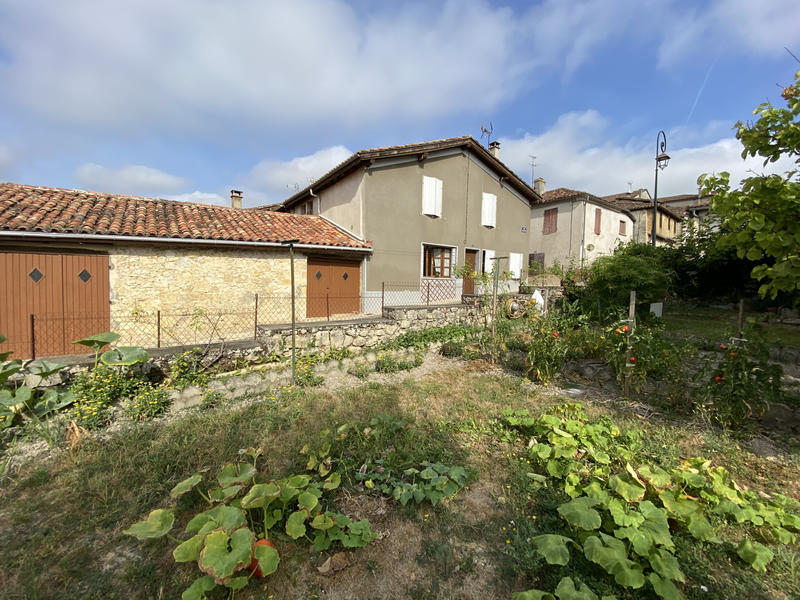 Maison de village - 115 m² - 7 pièces