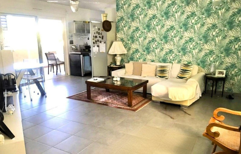 Appartement - 90 m² - 4 pièces