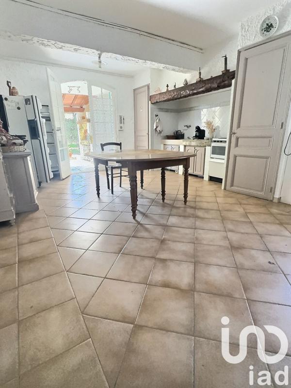 Maison - 240 m² - 8 pièces