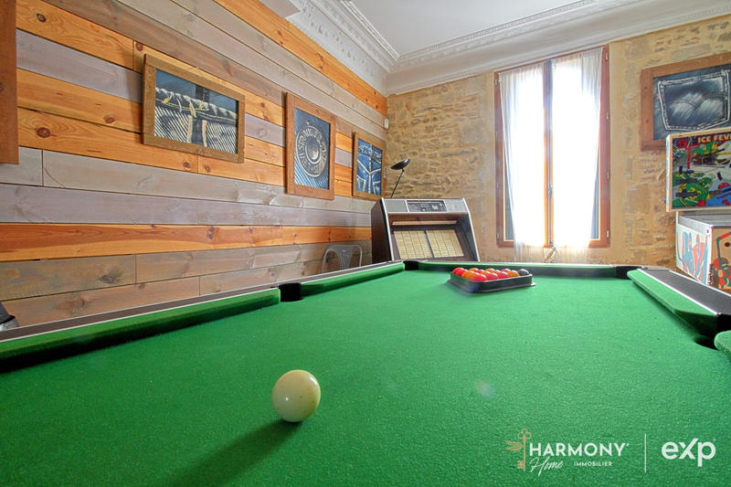 Maison - 400 m² - 9 pièces