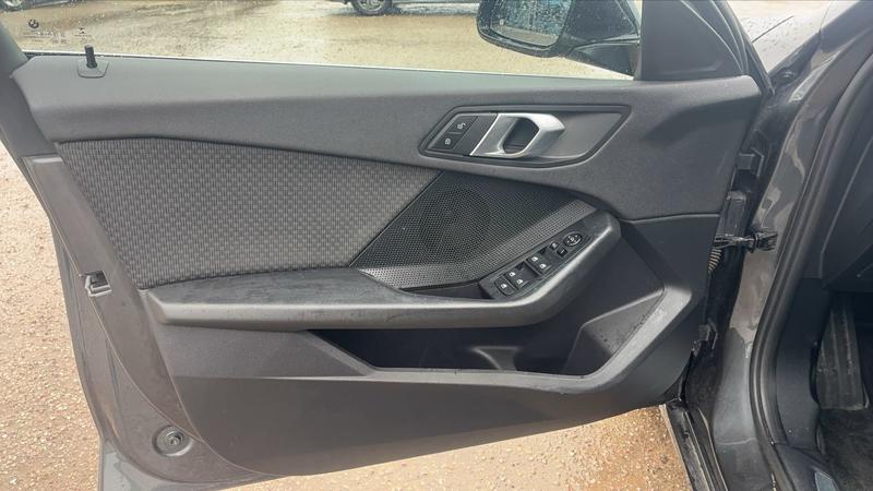 Bmw Série 1 (F40) 116d 116 Dct7 Lounge