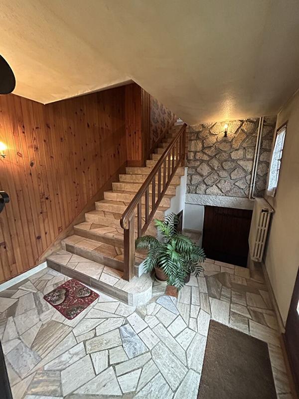 Maison - 104 m² - 5 pièces