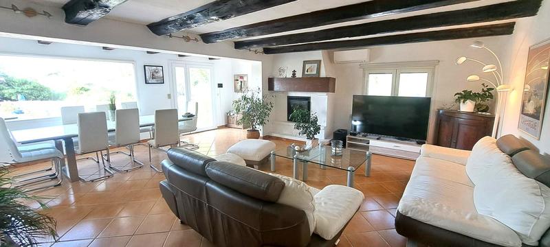 Propriété - 270 m² - 12 pièces