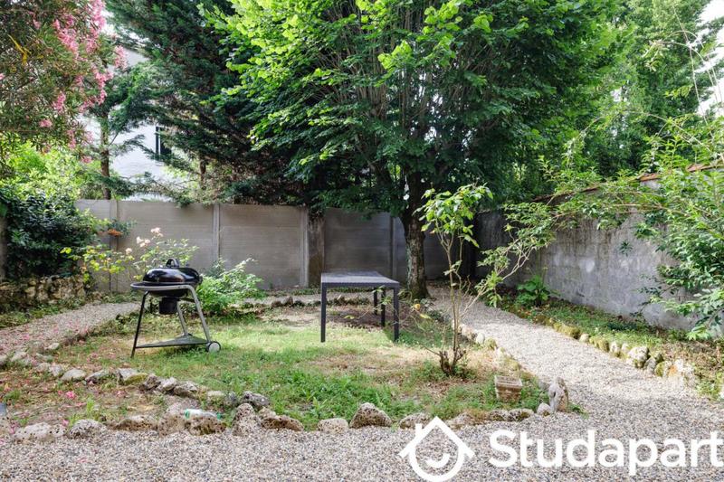 Chambre - 13 m² - 1 pièce