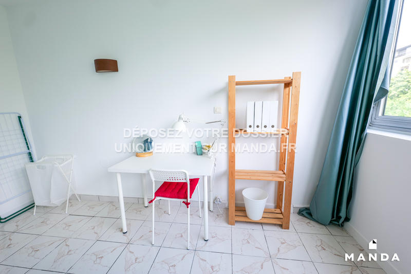 Chambre - 16 m² - 5 pièces