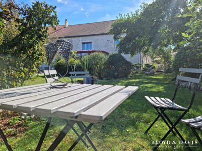Maison - 272 m² - 8 pièces