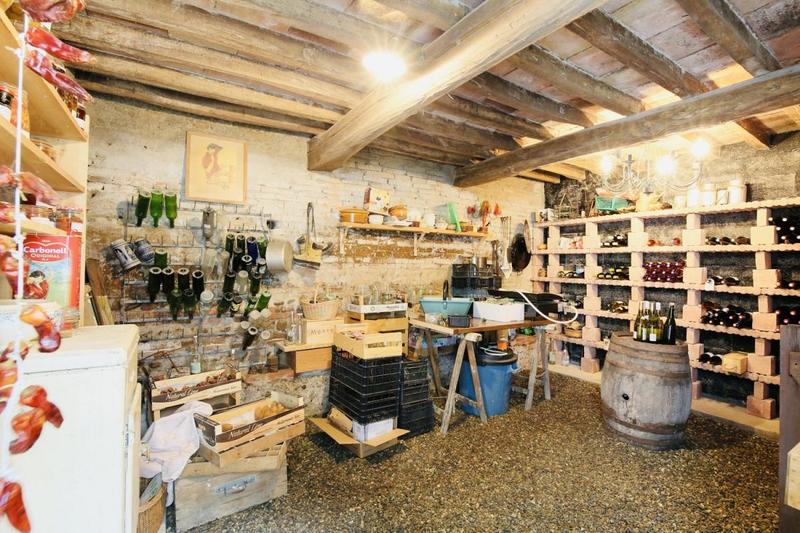 Maison - 310 m² - 6 pièces