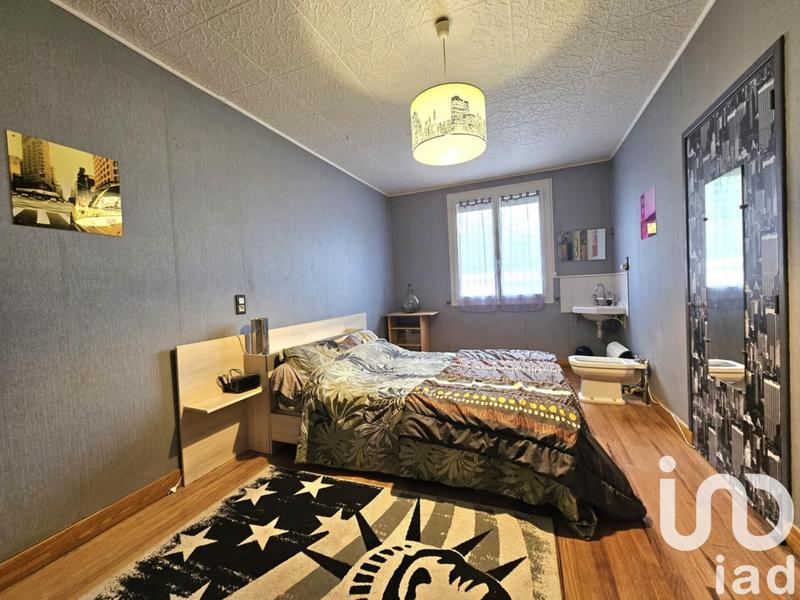 Maison - 285 m² - 10 pièces