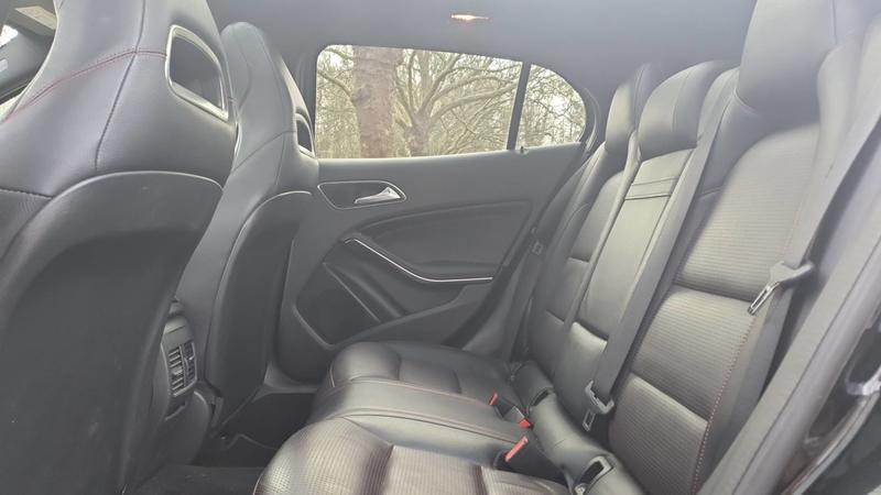 Mercedes Classe Gla I 200 156 7g-Dct Fascination - Automatique Toit ouvrant