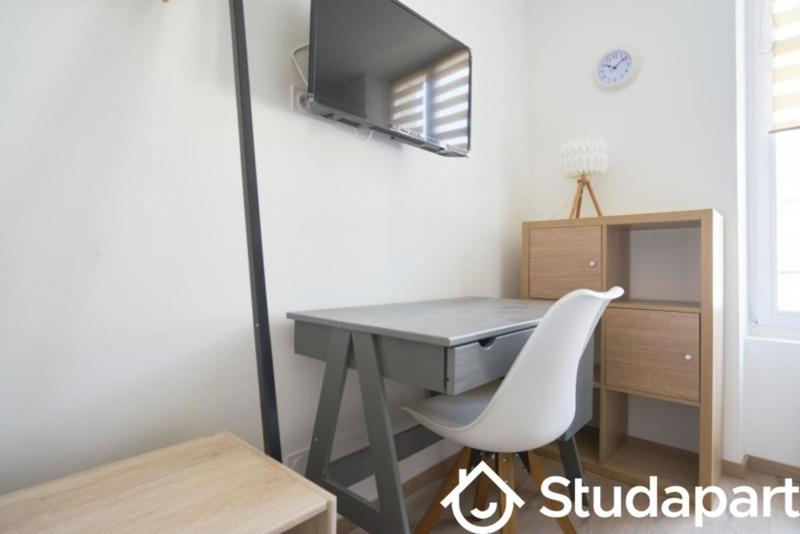 Chambre - 11 m² - 1 pièce