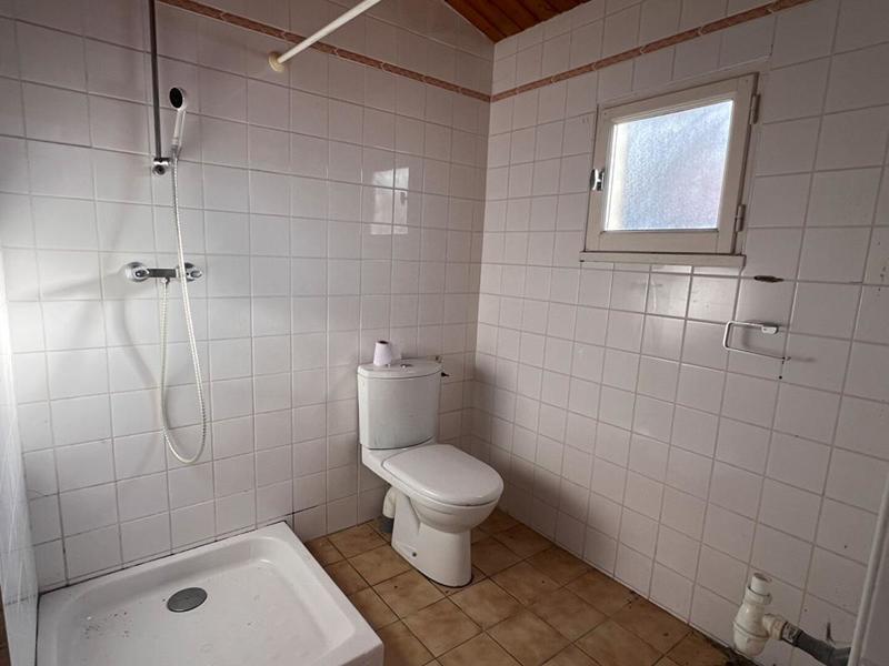 Maison - 275 m² - 12 pièces