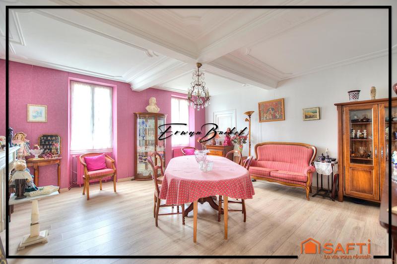 Maison - 290 m² - 9 pièces