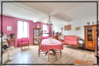 Maison - 290 m² - 9 pièces