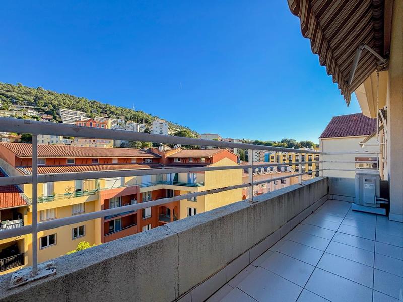 Appartement - 99 m² - 4 pièces