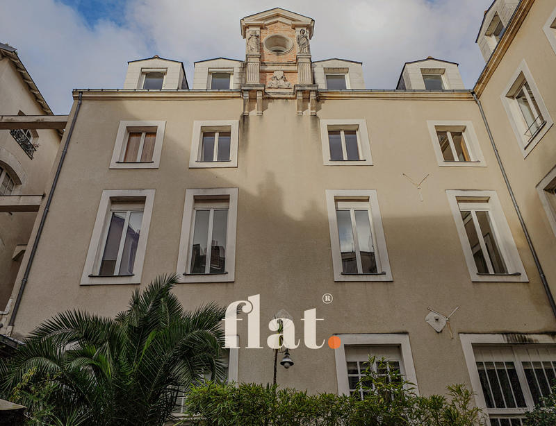 Loft - 130 m² - 5 pièces