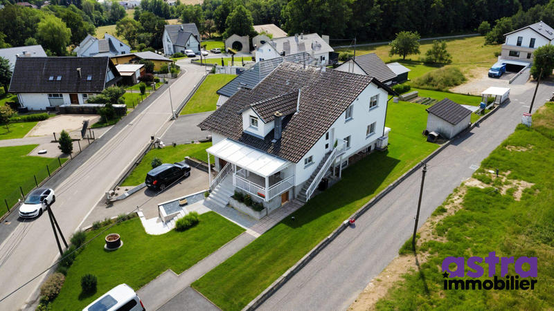 Appartement - 189 m² - 8 pièces