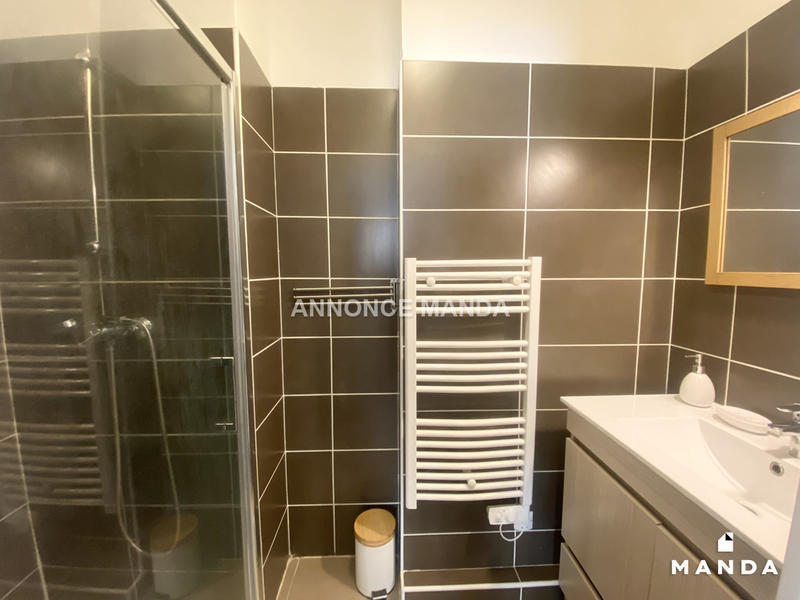 Chambre - 10 m² - 4 pièces