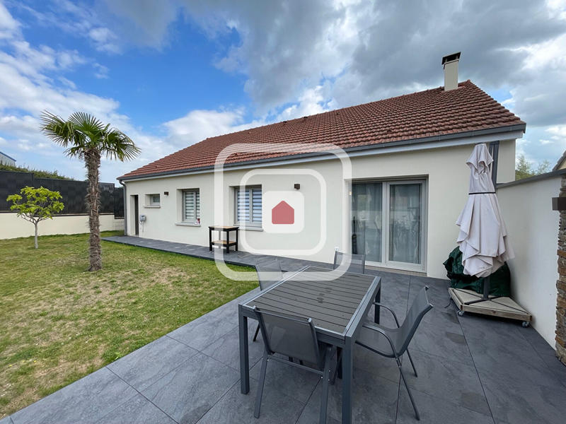 Maison - 104 m² - 5 pièces