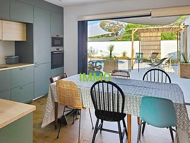 Maison - 121 m² - 6 pièces