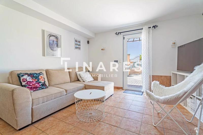 Maison - 225 m² - 6 pièces