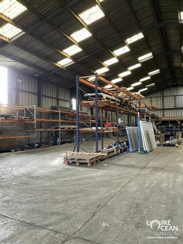 Entrepôt - 800 m²