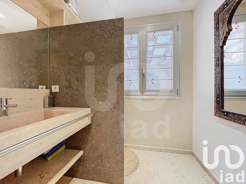 Maison - 181 m² - 7 pièces