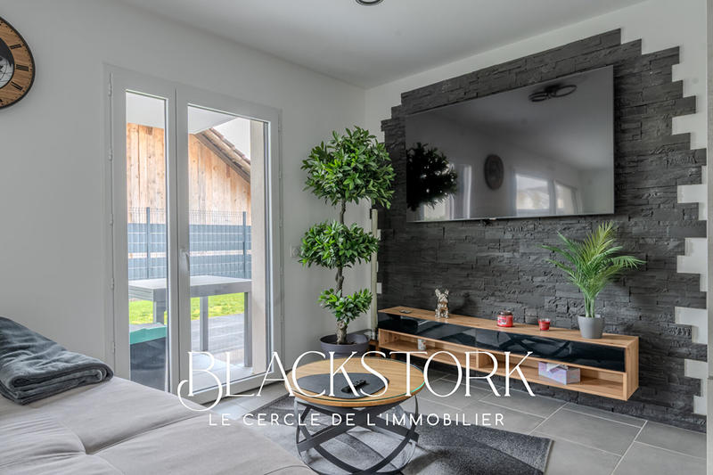 Appartement - 90 m² - 4 pièces